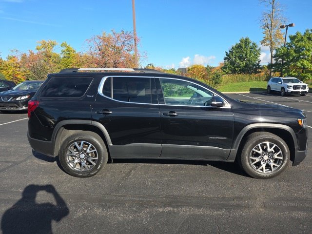 Used 2023 GMC Acadia SLT w/ Technology Package AWD/4WD image 2
