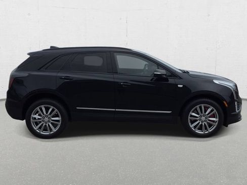 Certified 2024 Cadillac XT5 Sportv w/ LPO, Floor Liner Package AWD/4WD image 4