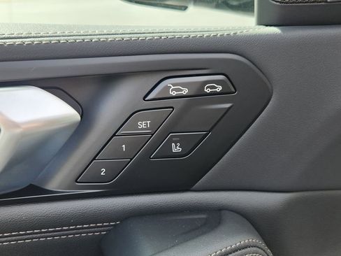 New 2026 BMW X6 xDrive40i image 17