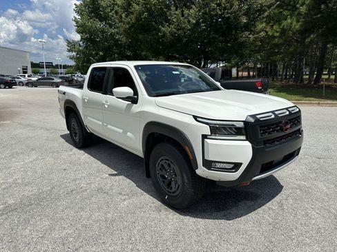 New 2025 Nissan Frontier PRO-4X image 3