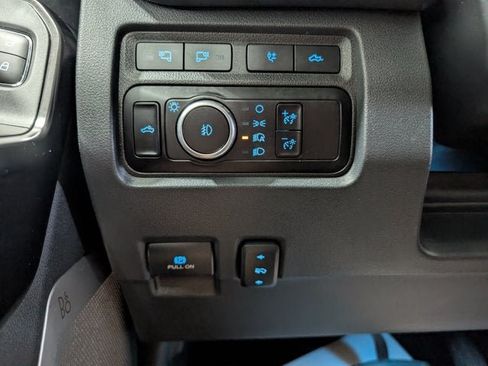 Used 2023 Ford F350 Platinum w/ FX4 Off-Road Package AWD/4WD image 25