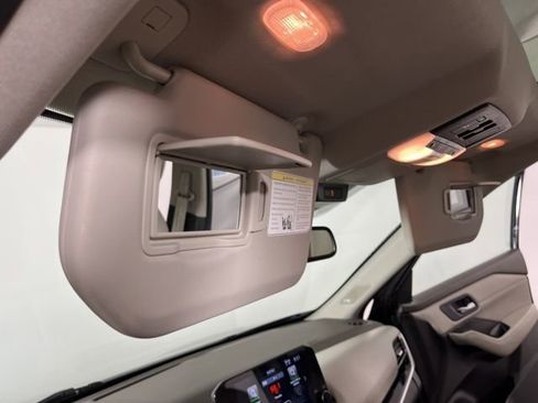 Used 2023 Nissan Rogue SL w/ SL Premium Package image 35