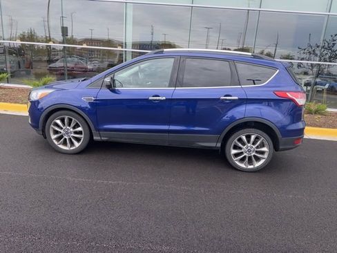 Used 2016 Ford Escape SE w/ SE Chrome Package FWD image 11