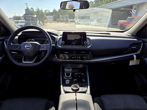 New 2026 Nissan Rogue SV image 9