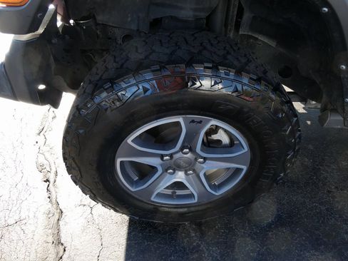 Used 2022 Jeep Wrangler Sport image 10