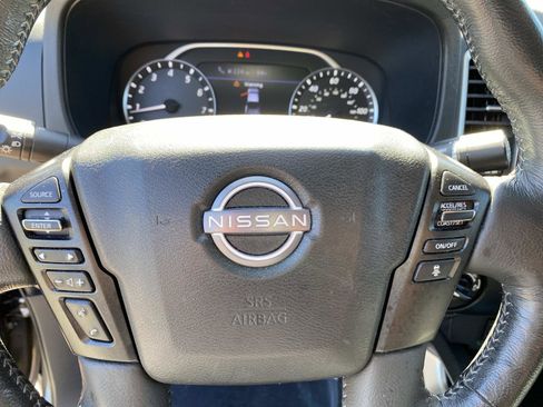 Used 2022 Nissan Frontier SV AWD/4WD image 16