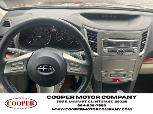 Used 2011 Subaru Outback 2.5i Limited image 18