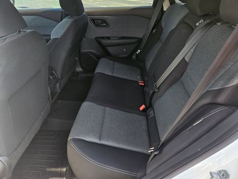 Used 2021 Nissan Rogue S image 24