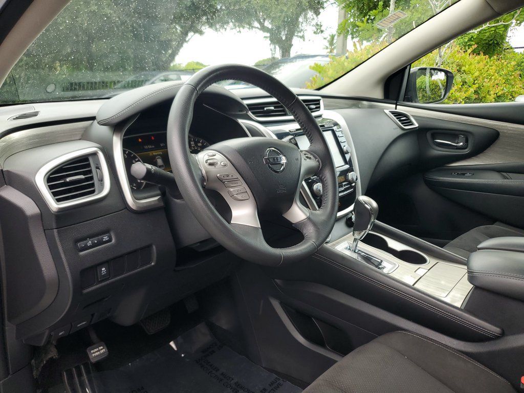 Used 2017 Nissan Murano SV FWD image 23