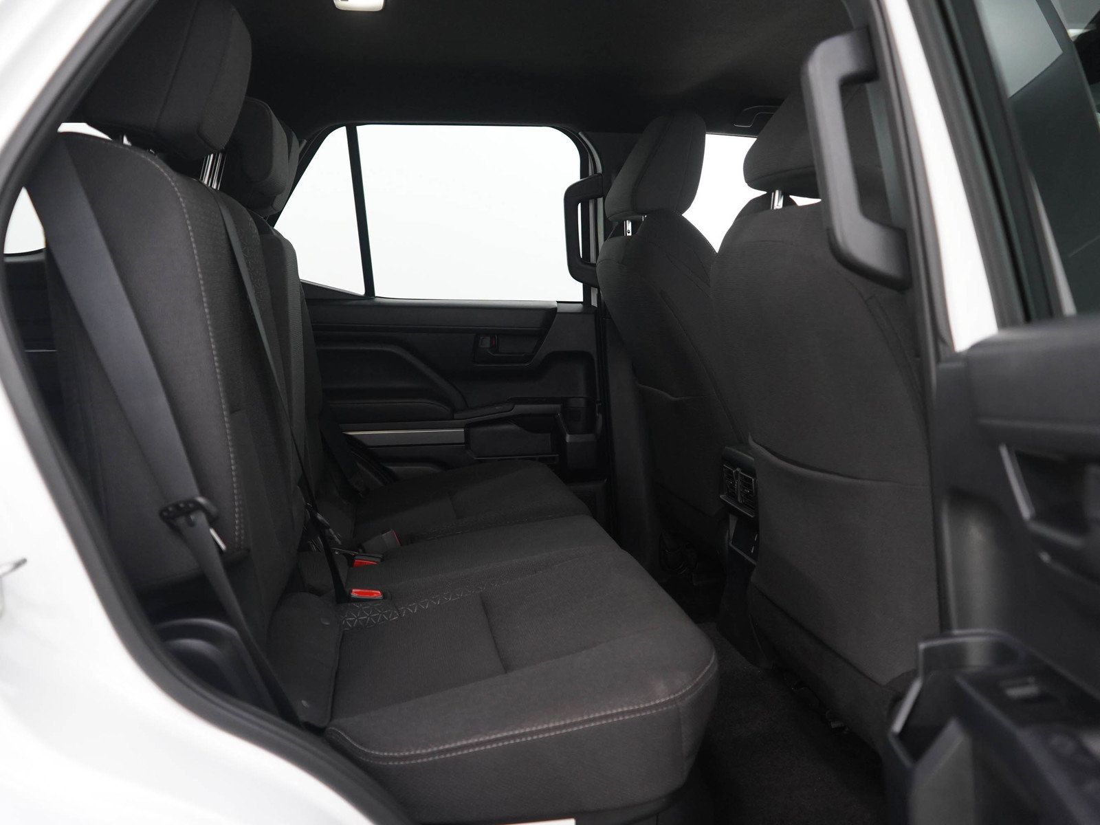 Used 2025 Toyota 4Runner SR5 AWD/4WD image 12