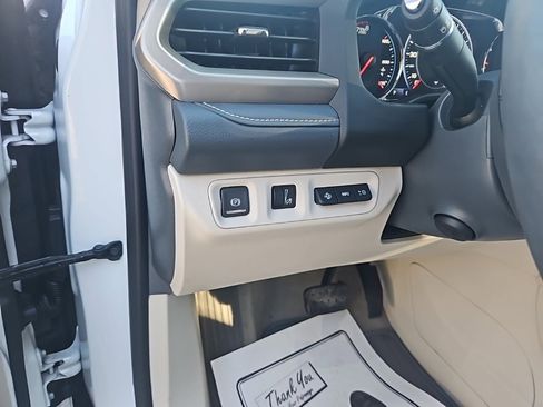 Used 2023 GMC Acadia Denali w/ Denali Ultimate Package image 11