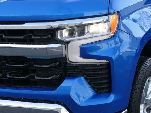 Used 2025 Chevrolet Silverado 1500 LT image 11