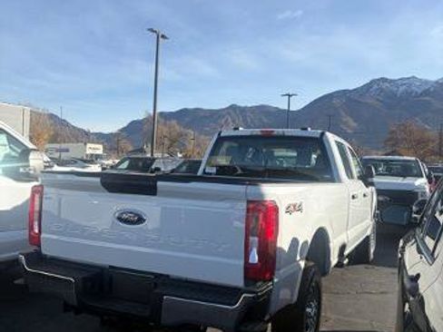 New 2026 Ford F250 XL w/ XL Chrome Package image 4