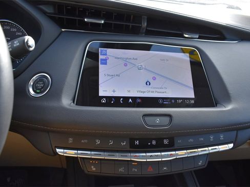 Used 2022 Cadillac XT4 Premium Luxury image 20