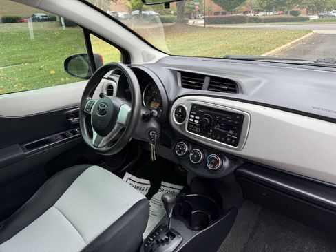 Used 2014 Toyota Yaris LE FWD image 12