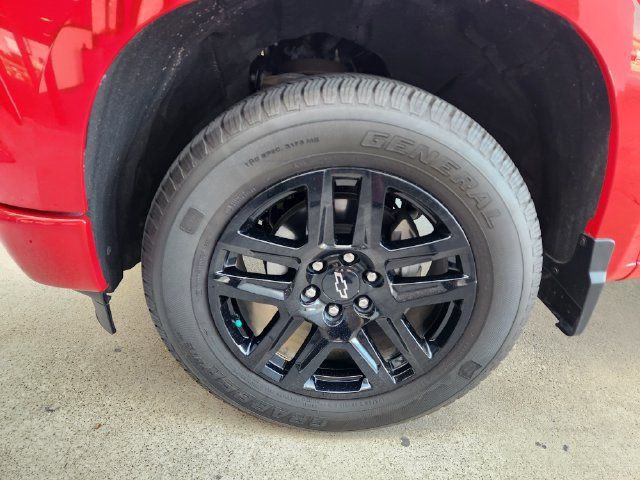 Used 2022 Chevrolet Silverado 1500 Custom AWD/4WD image 9