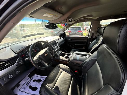 Used 2019 Chevrolet Suburban LT image 10