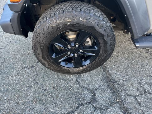 Used 2021 Jeep Wrangler Unlimited Sport image 10