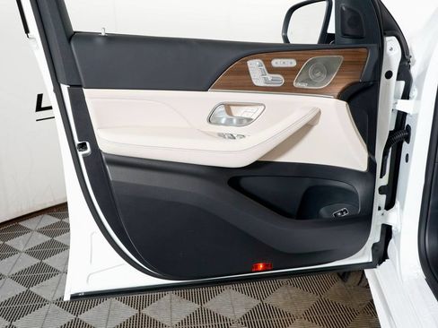 Certified 2026 Mercedes-Benz GLE 450 4MATIC image 11