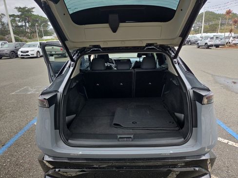 Used 2023 Nissan Ariya image 12