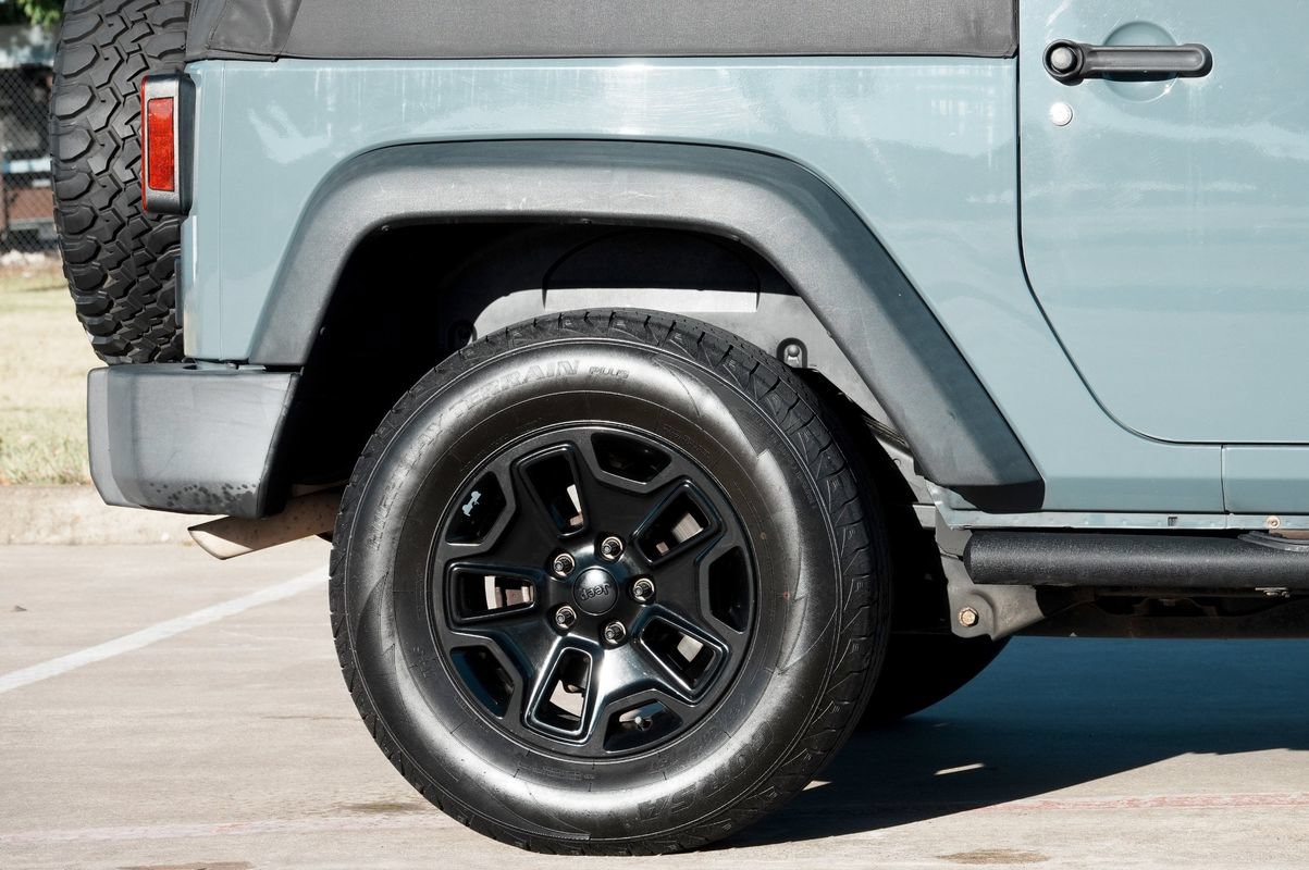 Used 2015 Jeep Wrangler Sport AWD/4WD image 26