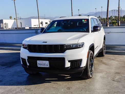 Used 2023 Jeep Grand Cherokee L Laredo AWD/4WD image 4