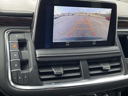 Used 2023 Chevrolet Suburban Premier image 14