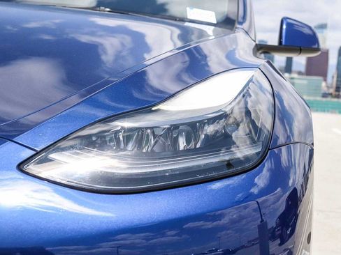 Used 2024 Tesla Model Y Long Range AWD/4WD image 7