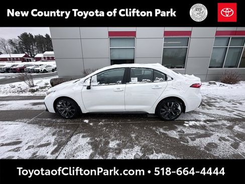 New 2026 Toyota Corolla SE image 6