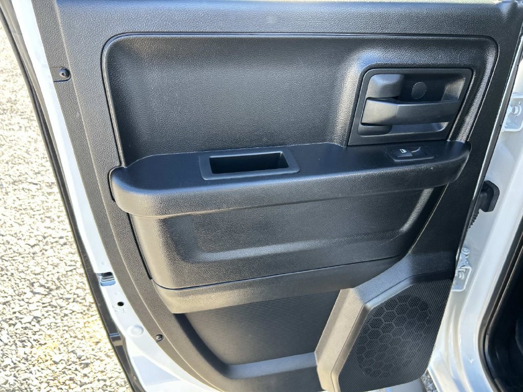 Used 2015 RAM 1500 Express RWD image 11