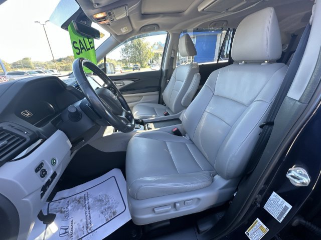 Used 2022 Honda Pilot Touring image 16