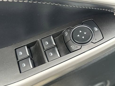 Certified 2022 Ford Explorer XLT w/ Equipment Group 202A image 30