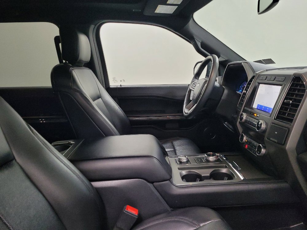Used 2020 Ford Expedition XLT w/ Equipment Group 202A AWD/4WD image 21