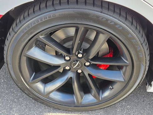 Used 2023 Chrysler 300 C RWD image 11