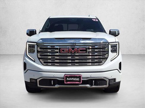 Used 2023 GMC Sierra 1500 Denali w/ Technology Package AWD/4WD image 2