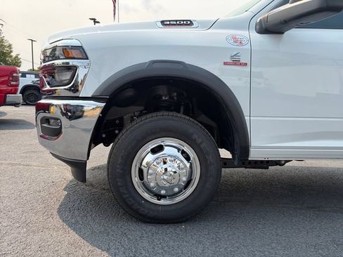 New 2026 RAM 3500 Tradesman AWD/4WD image 10