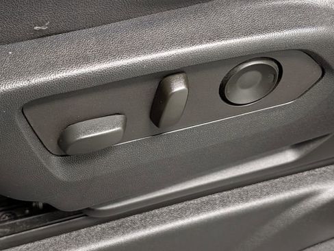 Used 2022 Chevrolet Tahoe LT w/ Luxury Package image 11