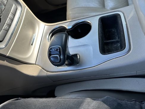 Used 2015 Jeep Grand Cherokee Limited image 20