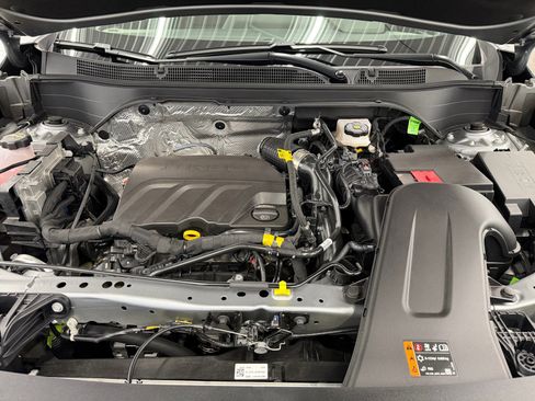 Used 2026 Chevrolet Trax RS w/ Sunroof Package image 32