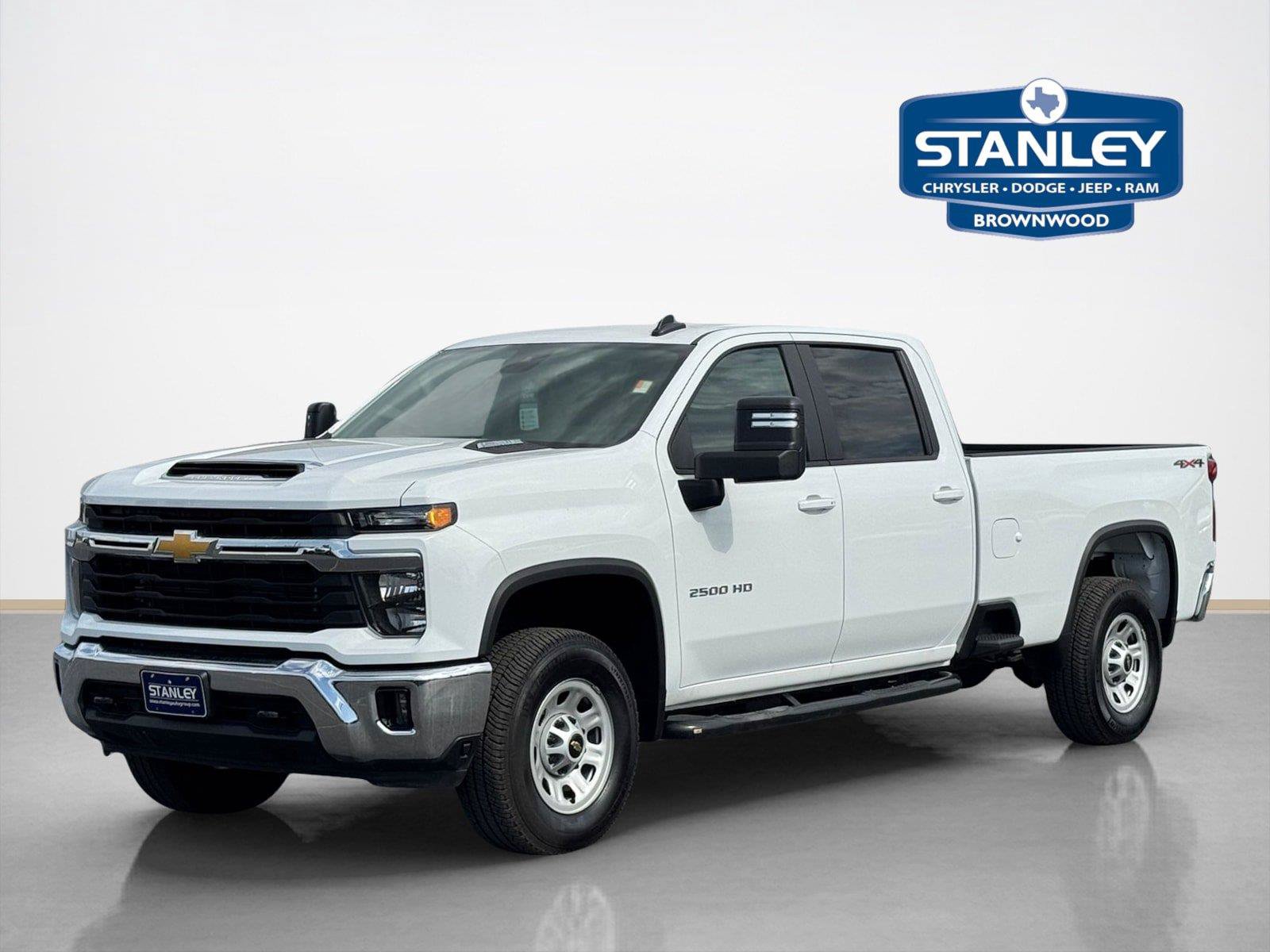 Used 2025 Chevrolet Silverado 2500 LT w/ Convenience Package AWD/4WD image 3