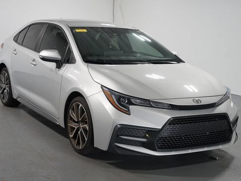Used 2020 Toyota Corolla SE FWD image 3