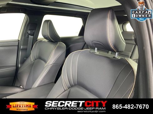 Used 2025 Toyota Crown Signia w/ Advanced Technology Package AWD/4WD image 10