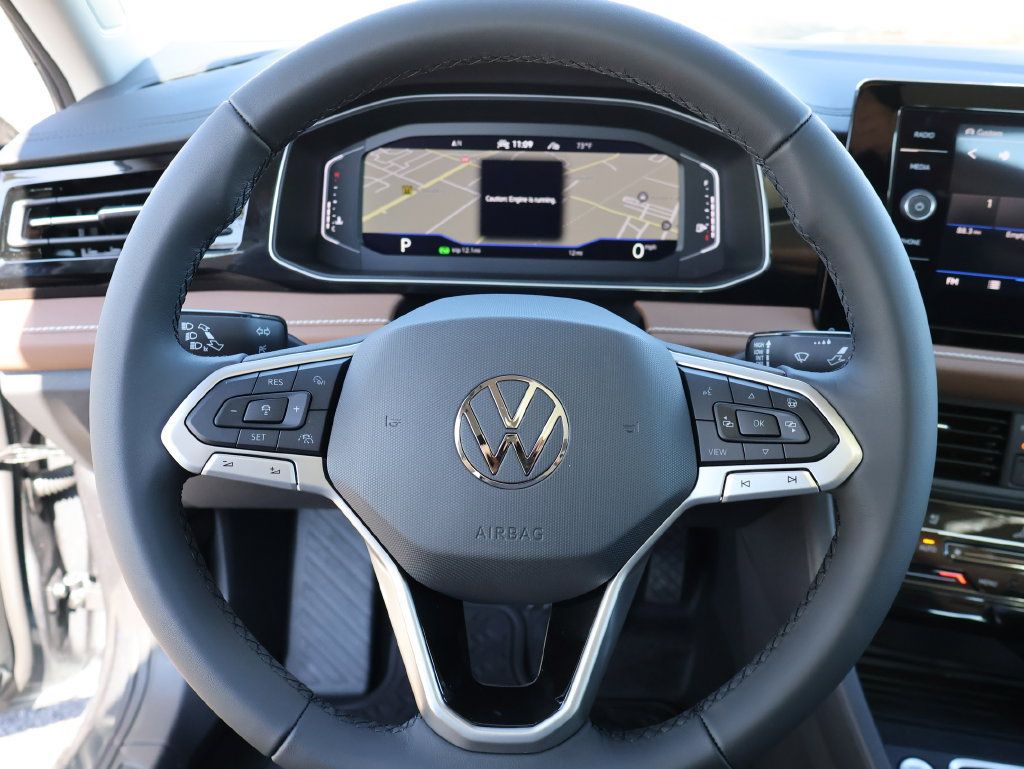 Used 2026 Volkswagen Jetta SEL FWD image 25