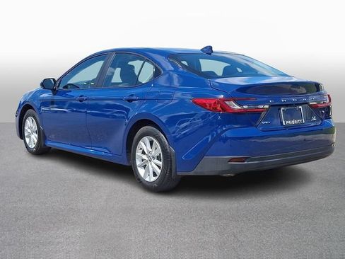 Used 2025 Toyota Camry LE AWD/4WD image 6