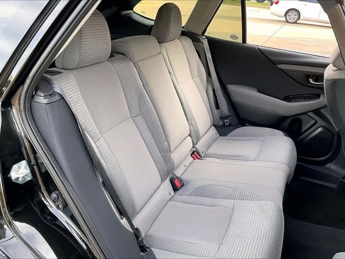 Used 2024 Subaru Outback Premium image 19