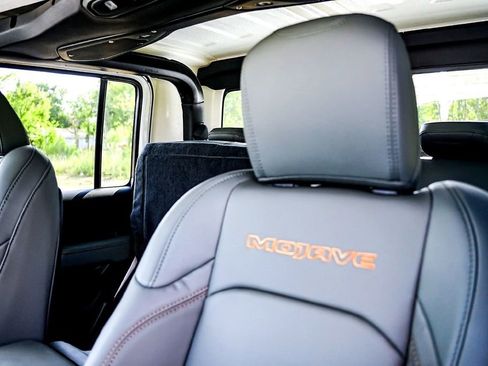 New 2025 Jeep Gladiator Mojave w/ Convenience Group image 15