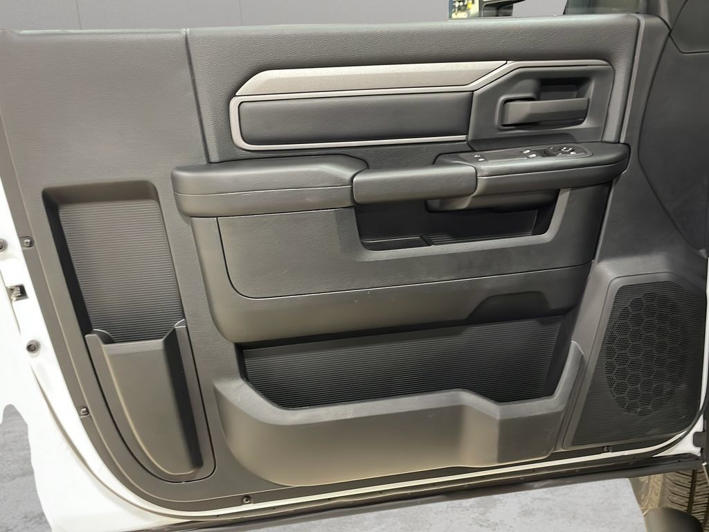 New 2026 RAM 2500 Tradesman AWD/4WD image 13