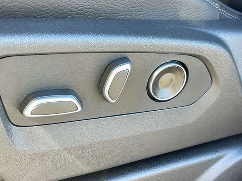 New 2026 GMC Yukon Denali w/ Sun & Power Step Package AWD/4WD image 14