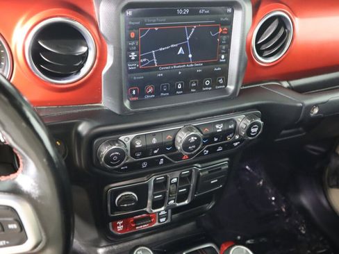 Used 2020 Jeep Gladiator Rubicon image 15