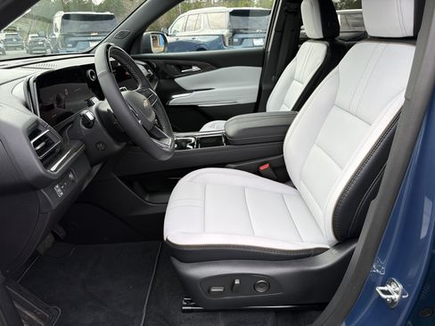 New 2026 Chevrolet Traverse High Country image 9